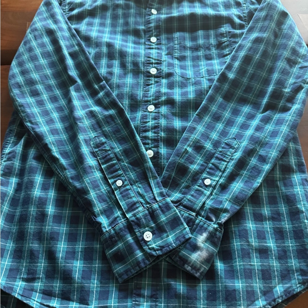 American Eagle Outfitters Teal and Navy Plaid Shirt Size small